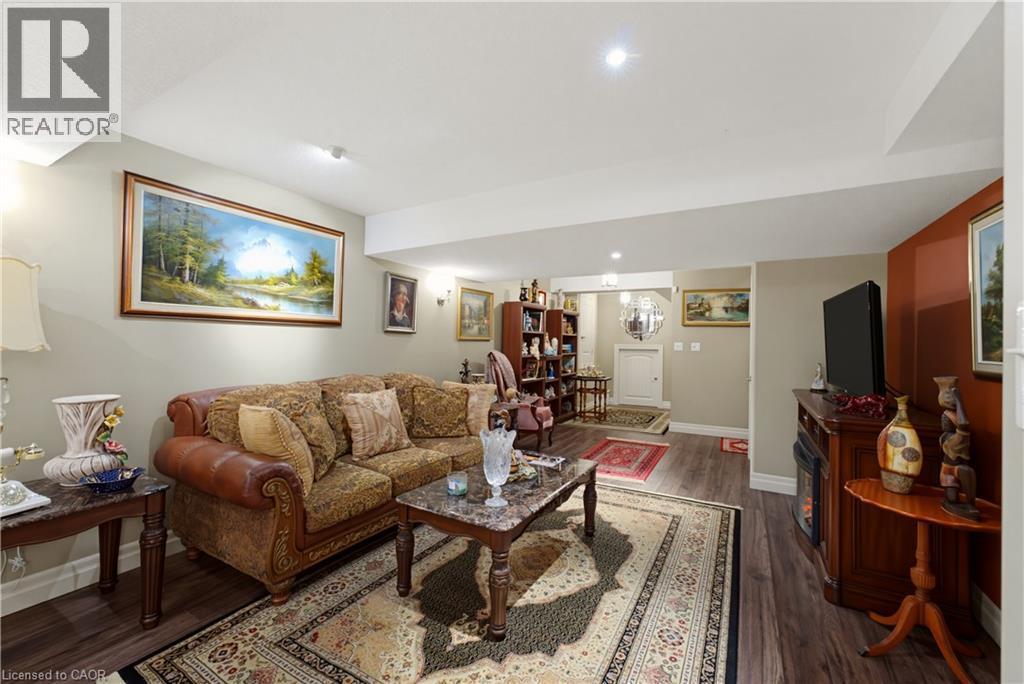 123 Oak Park Drive, Waterloo, ON
