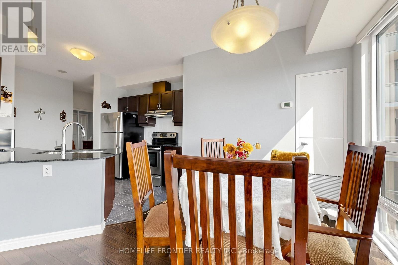 602 - 7730 Kipling Avenue, Vaughan, ON