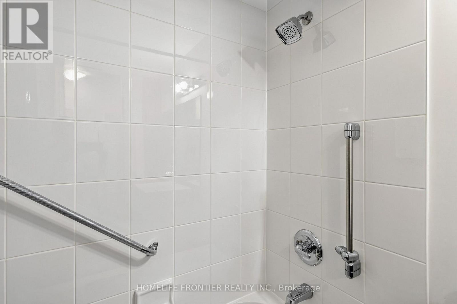 602 - 7730 Kipling Avenue, Vaughan, ON