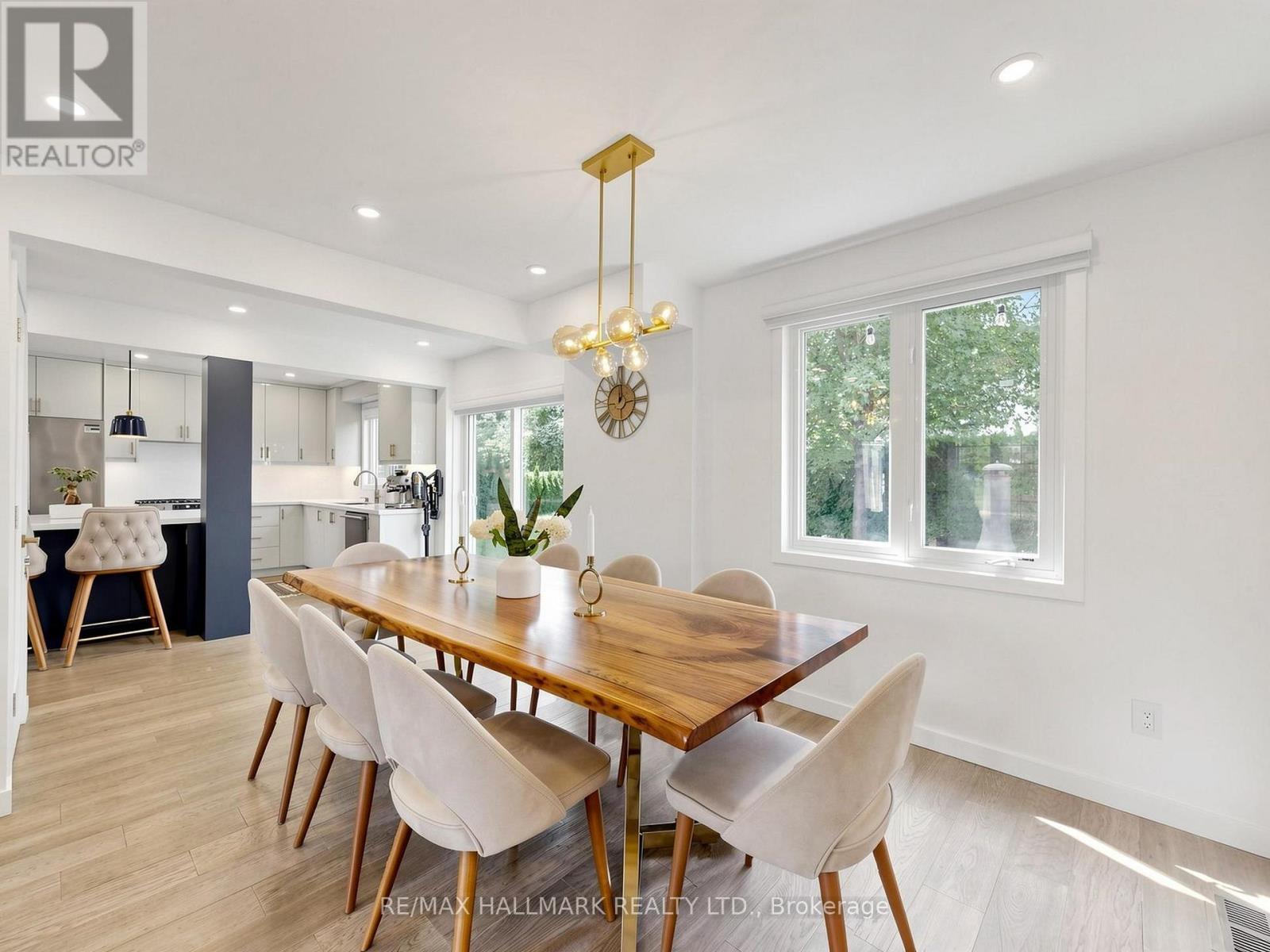 400 Handley Crescent, Newmarket, ON