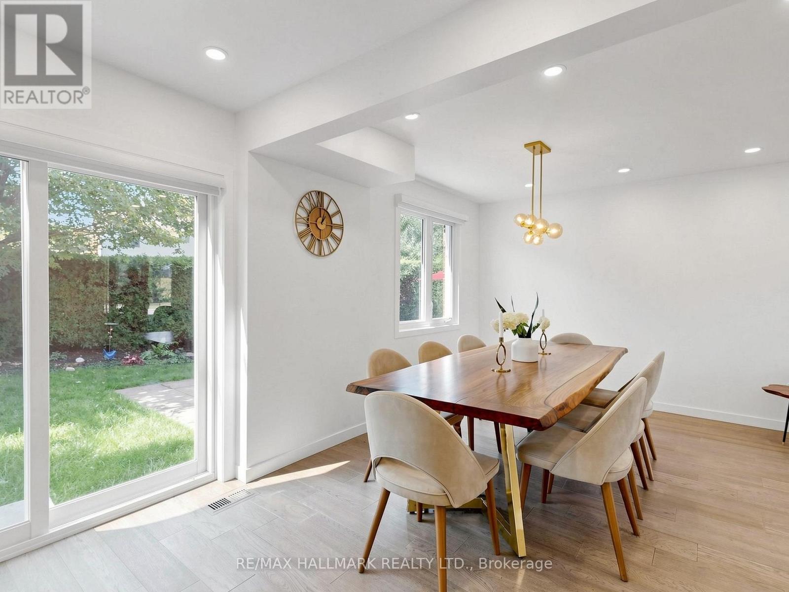 400 Handley Crescent, Newmarket, ON