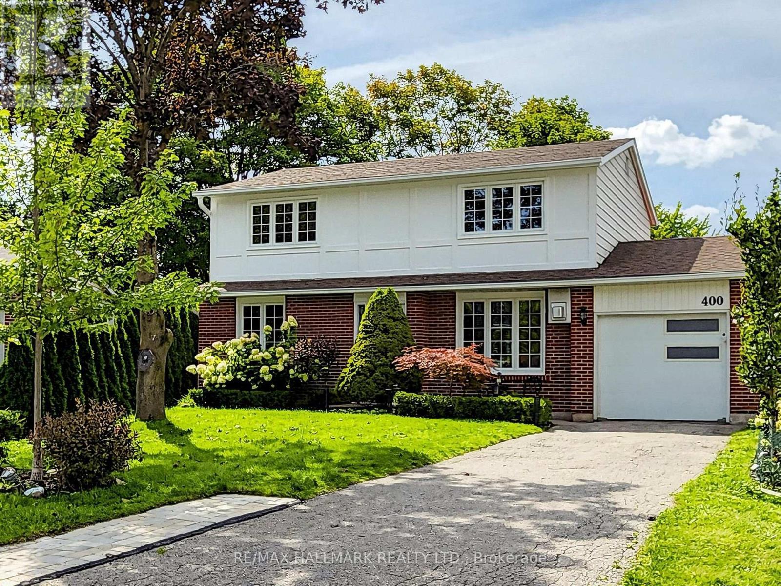 400 Handley Crescent, Newmarket, ON
