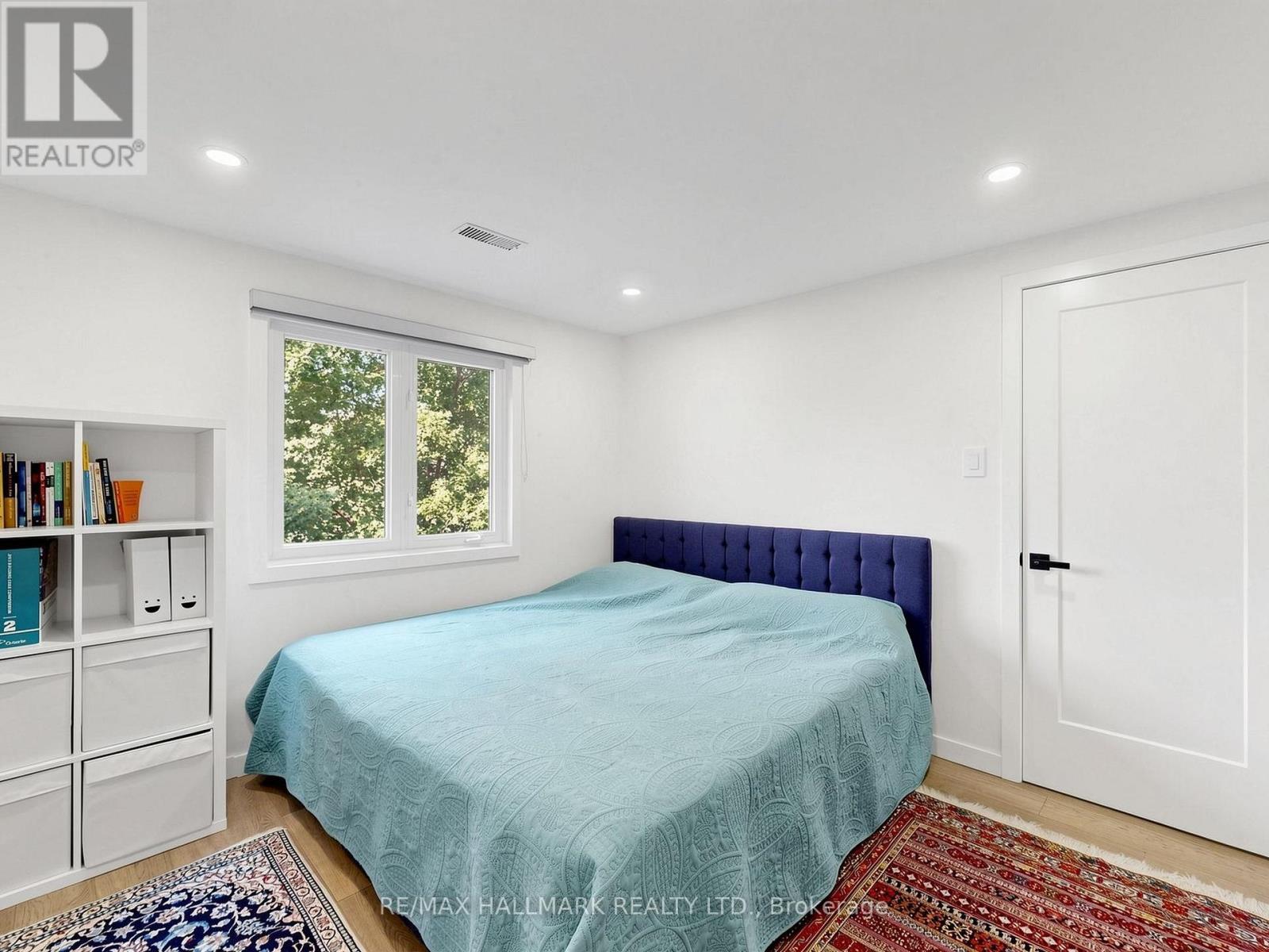 400 Handley Crescent, Newmarket, ON