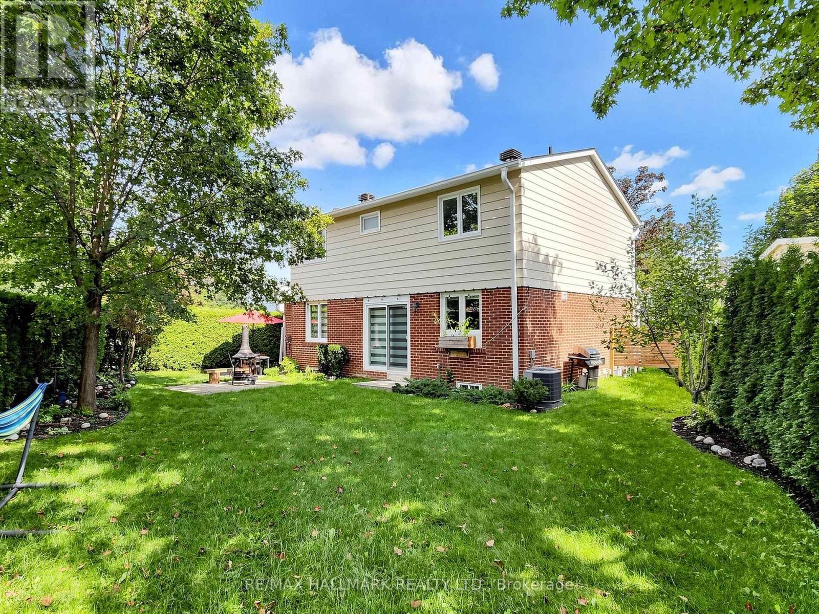 400 Handley Crescent, Newmarket, ON