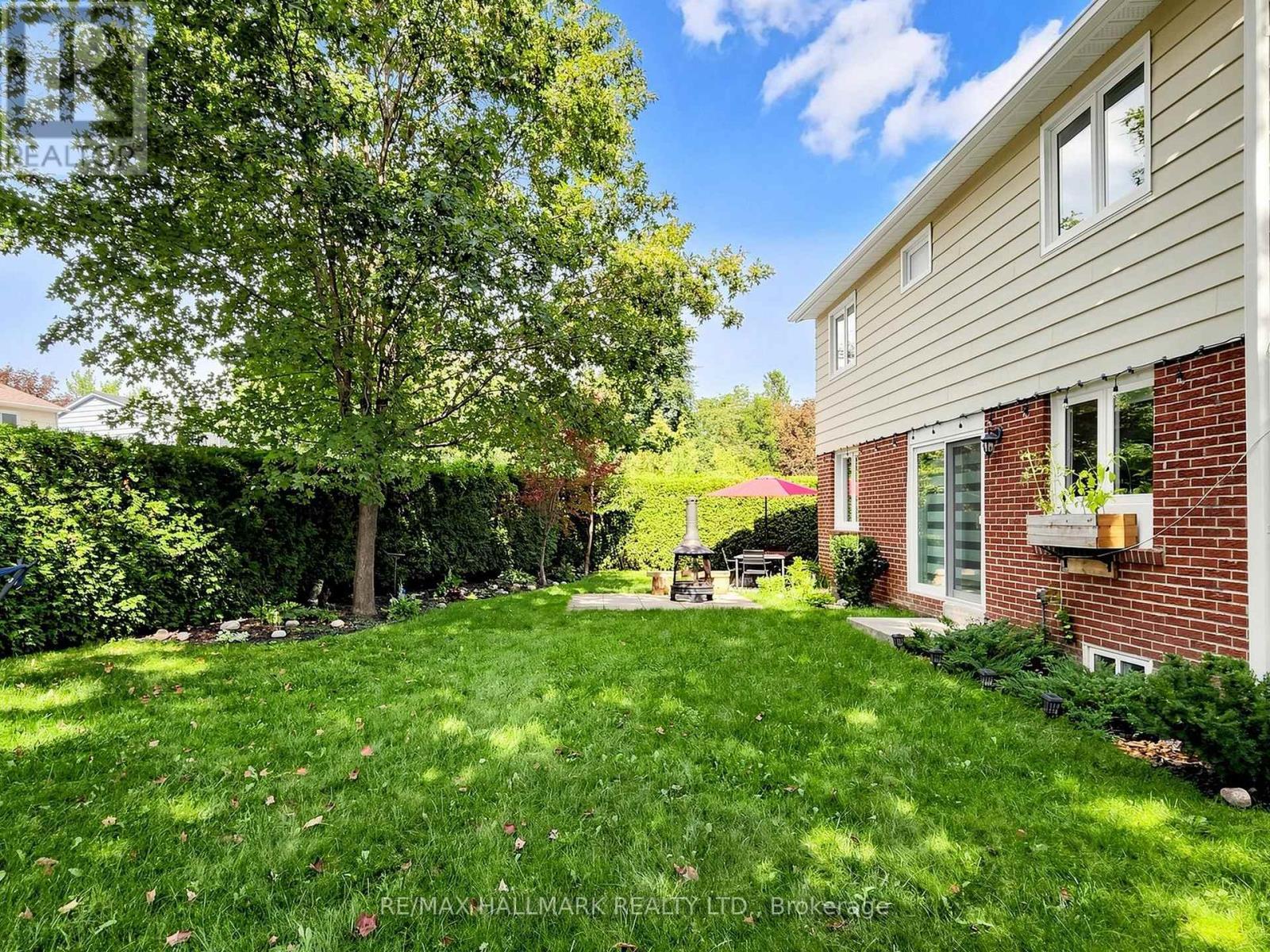 400 Handley Crescent, Newmarket, ON