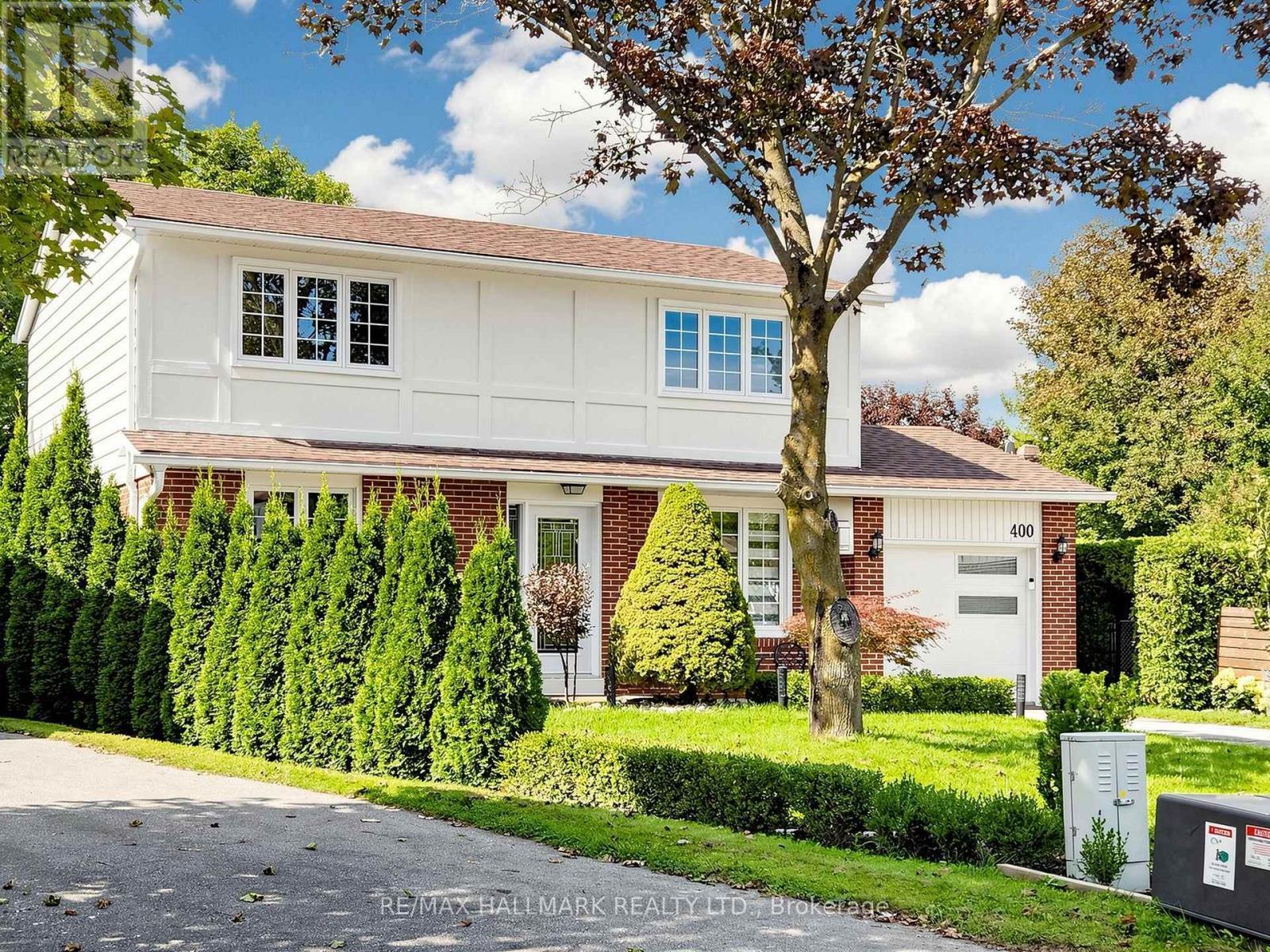 400 Handley Crescent, Newmarket, ON