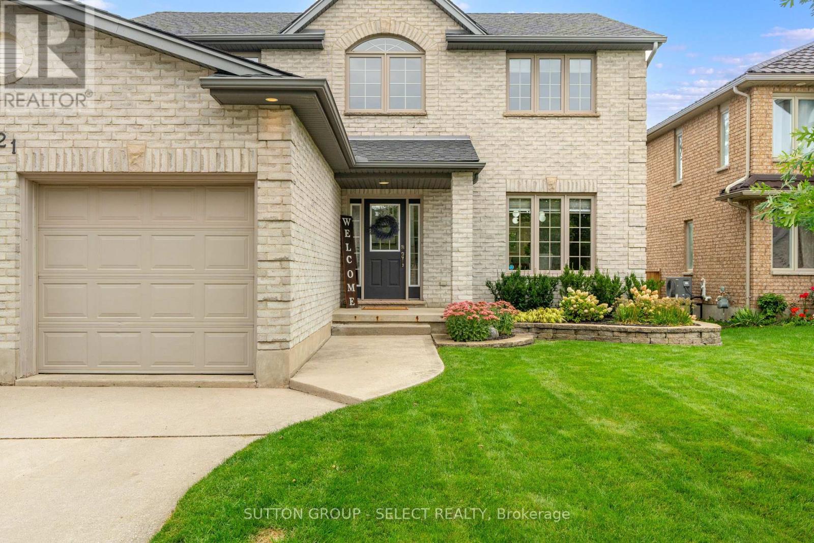 Welcome Home! - 121 Tanoak Drive, London North (North E), ON