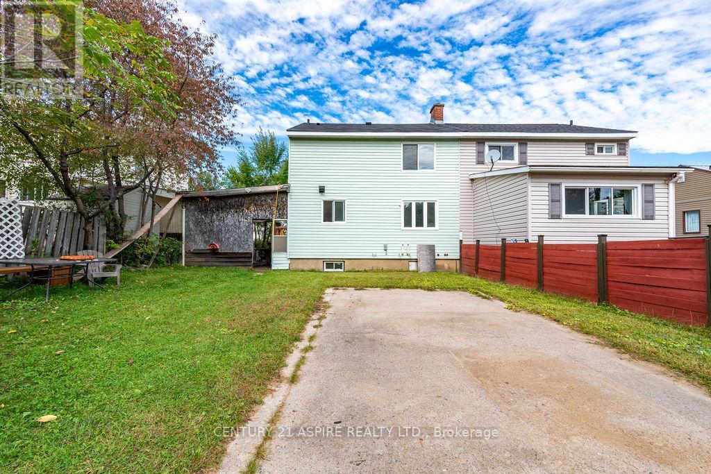 87 Algonquin St Street, Deep River, ON