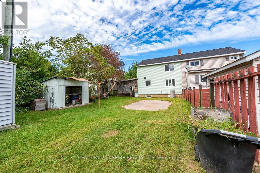 87 Algonquin St Street, Deep River, ON