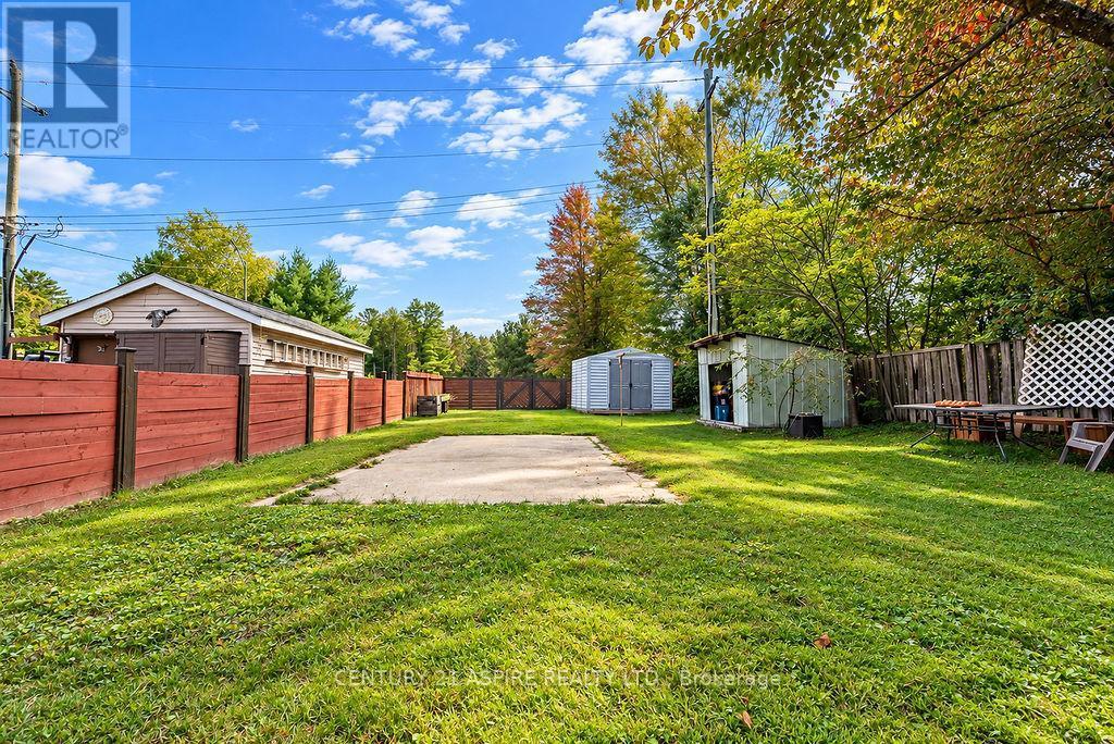 87 Algonquin St Street, Deep River, ON