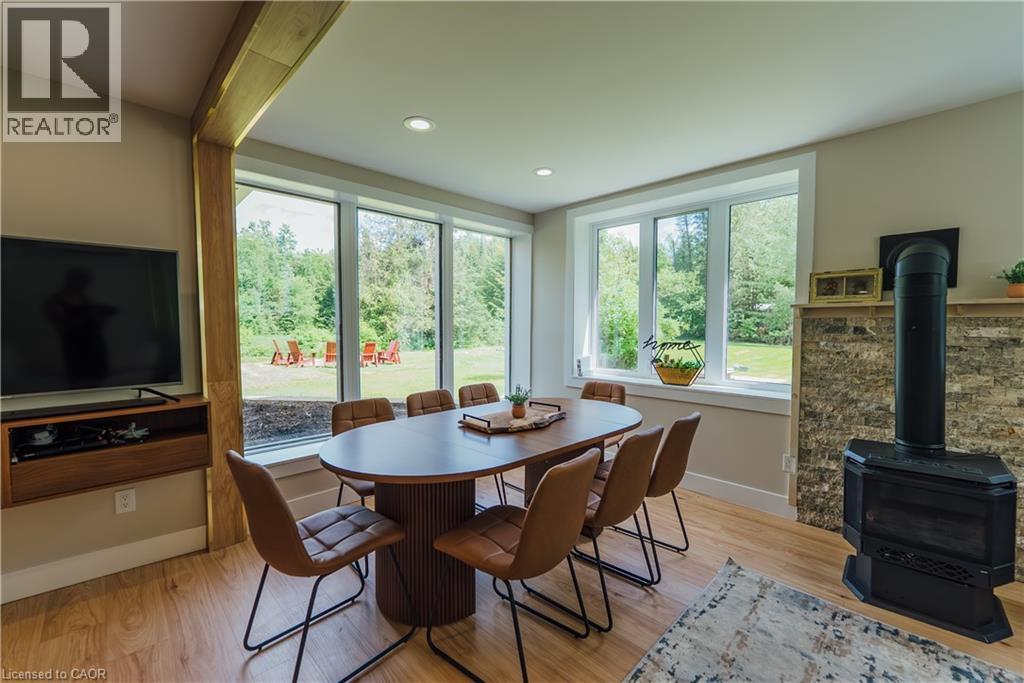 11 Side Road, Kinmount, ON