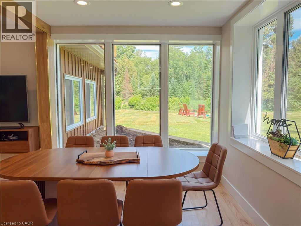 11 Side Road, Kinmount, ON