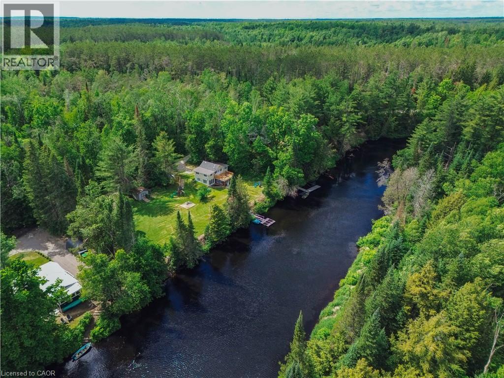 11 Side Road, Kinmount, ON