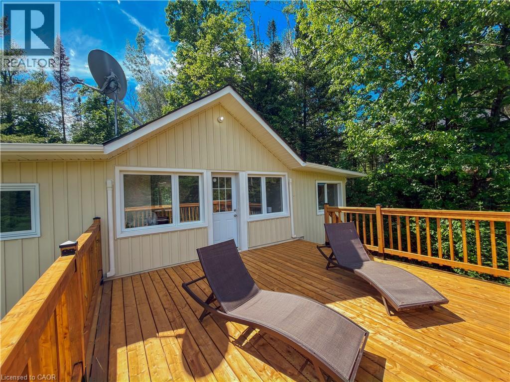 11 Side Road, Kinmount, ON