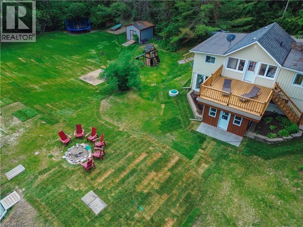 11 Side Road, Kinmount, ON