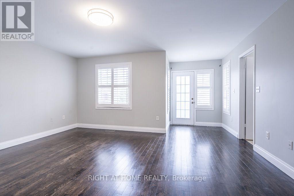 27 Panorama Way, Hamilton, ON