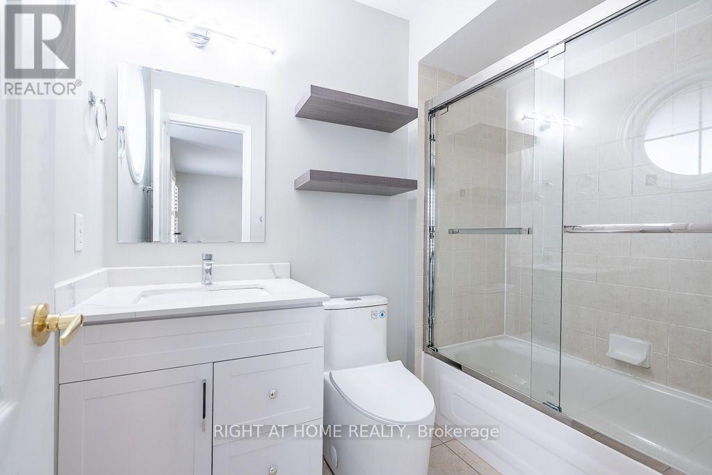 27 Panorama Way, Hamilton, ON