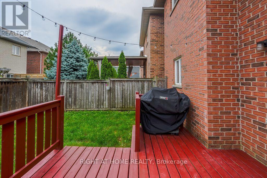 27 Panorama Way, Hamilton, ON