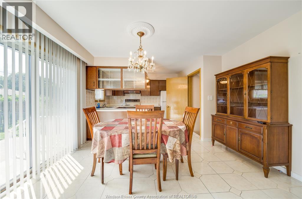 2506 Longfellow Avenue, Windsor, ON