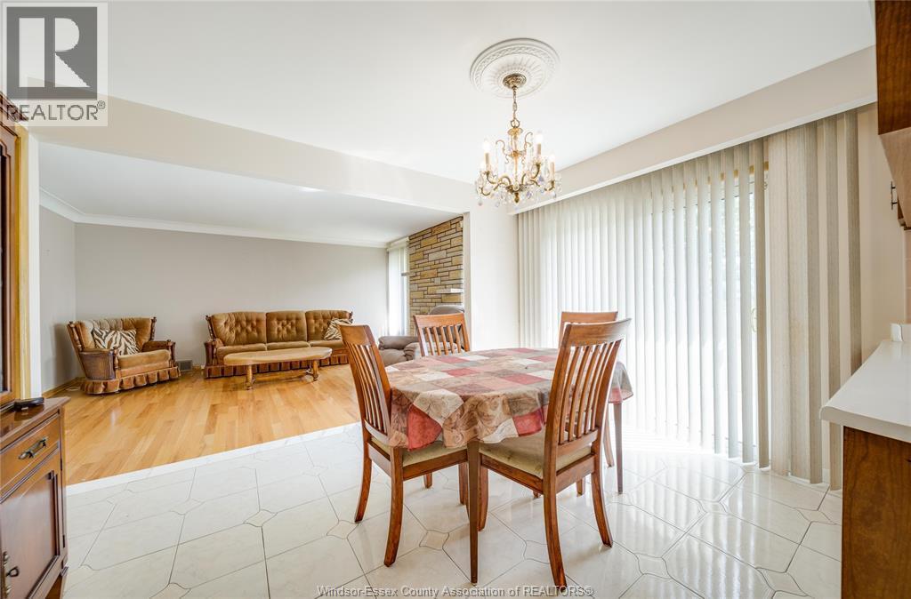 2506 Longfellow Avenue, Windsor, ON