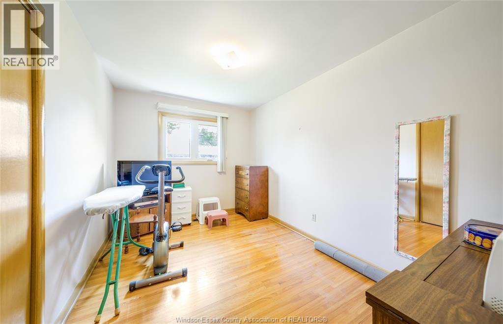2506 Longfellow Avenue, Windsor, ON