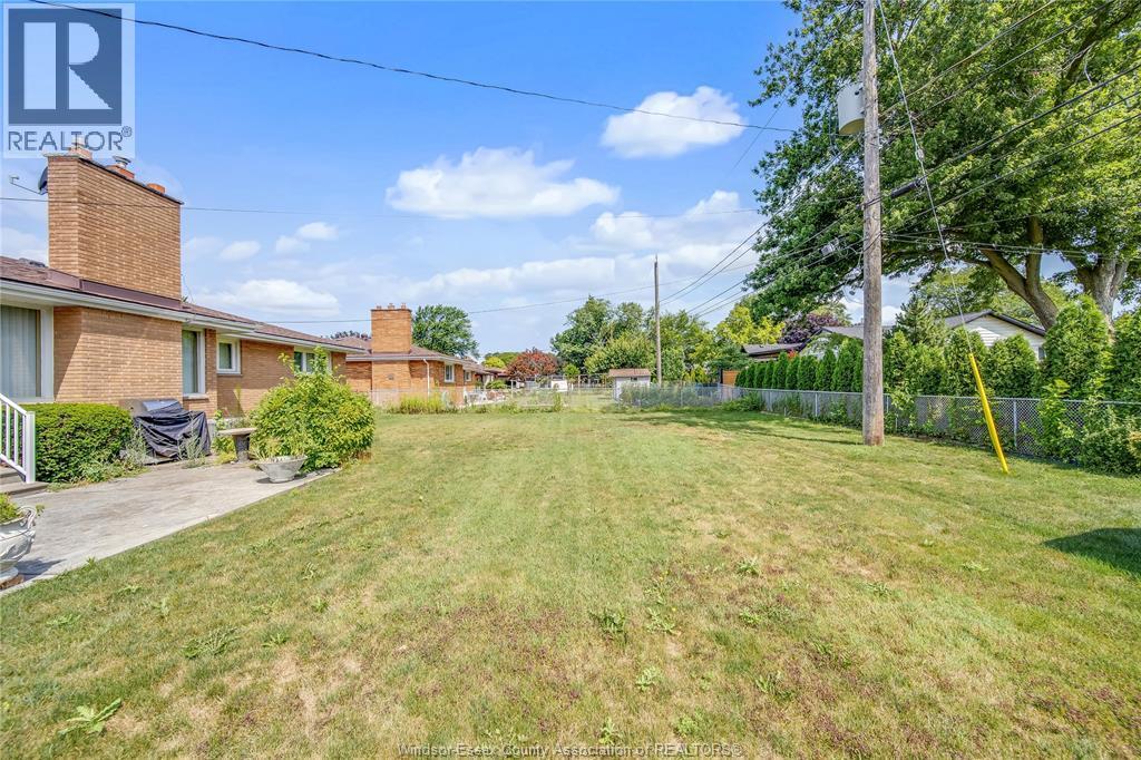 2506 Longfellow Avenue, Windsor, ON
