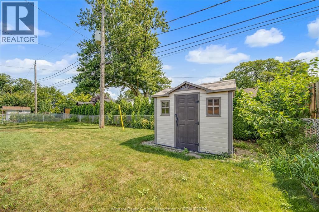 2506 Longfellow Avenue, Windsor, ON