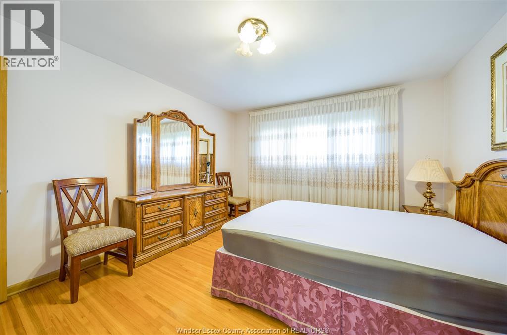 2506 Longfellow Avenue, Windsor, ON