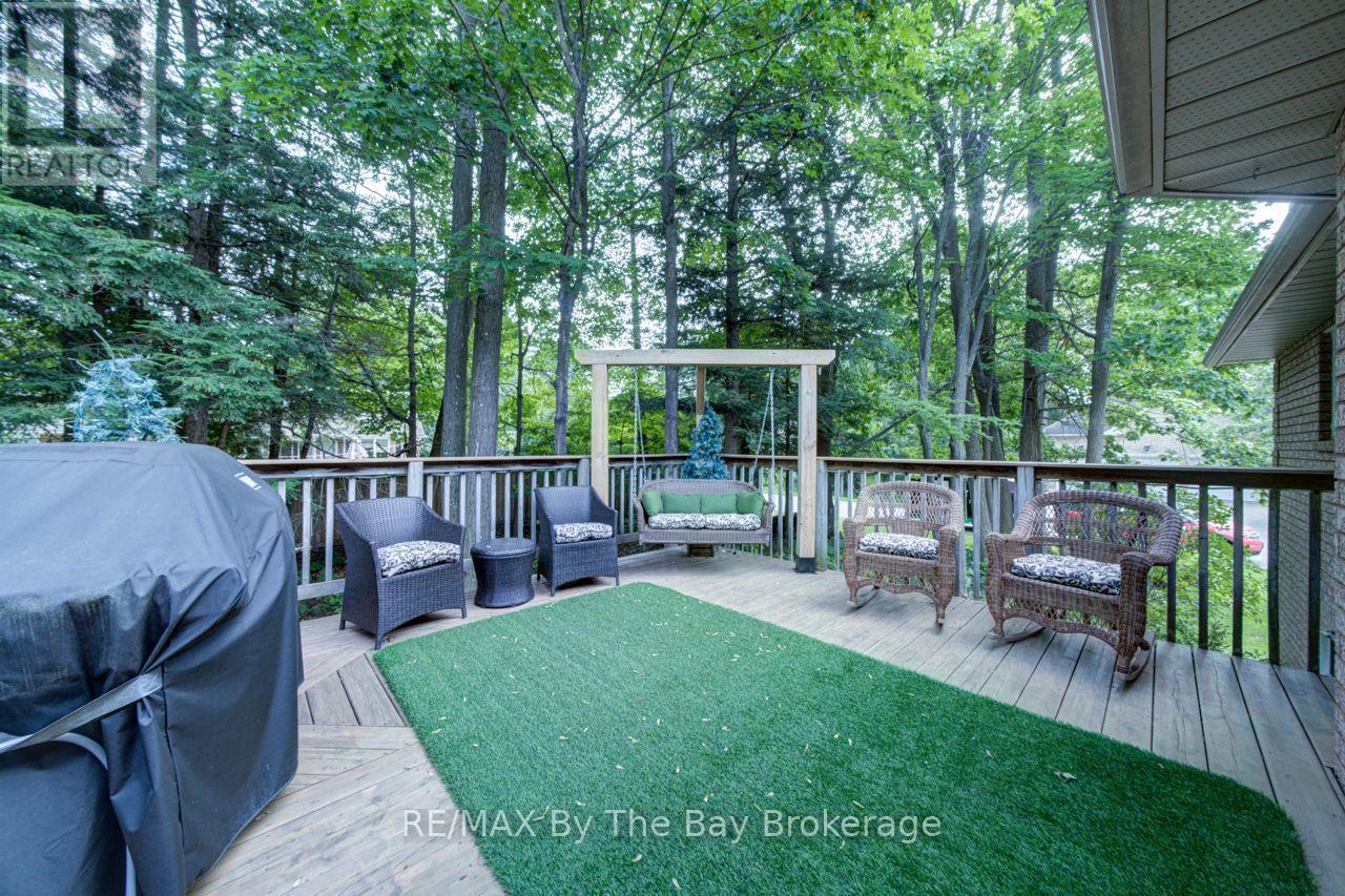 17 Downer Crescent, Wasaga Beach, ON