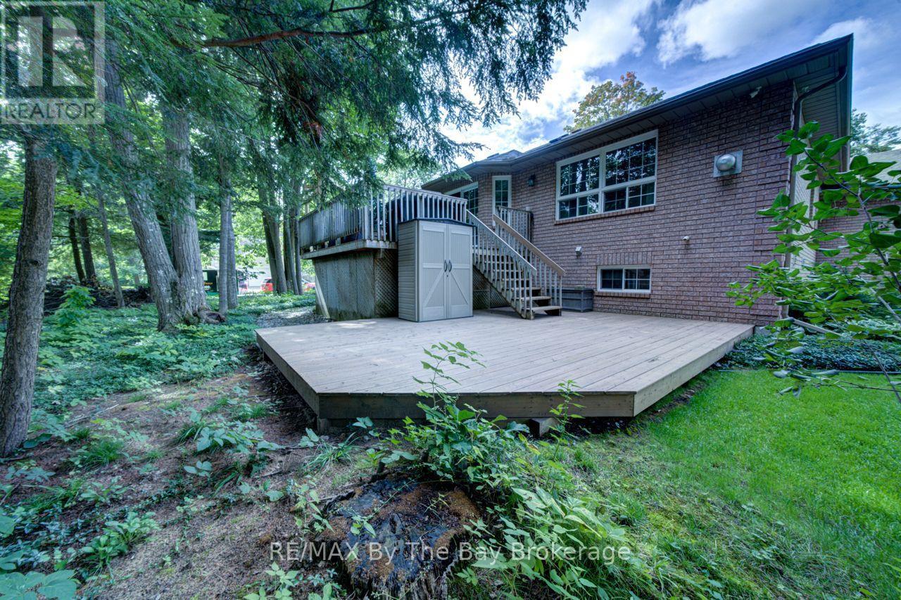 17 Downer Crescent, Wasaga Beach, ON