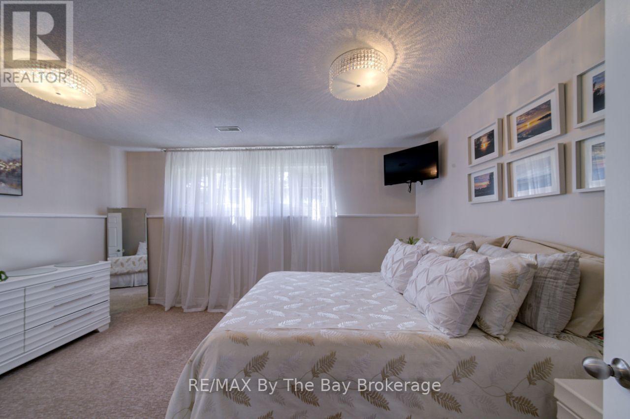 29 Downer Crescent, Wasaga Beach, ON