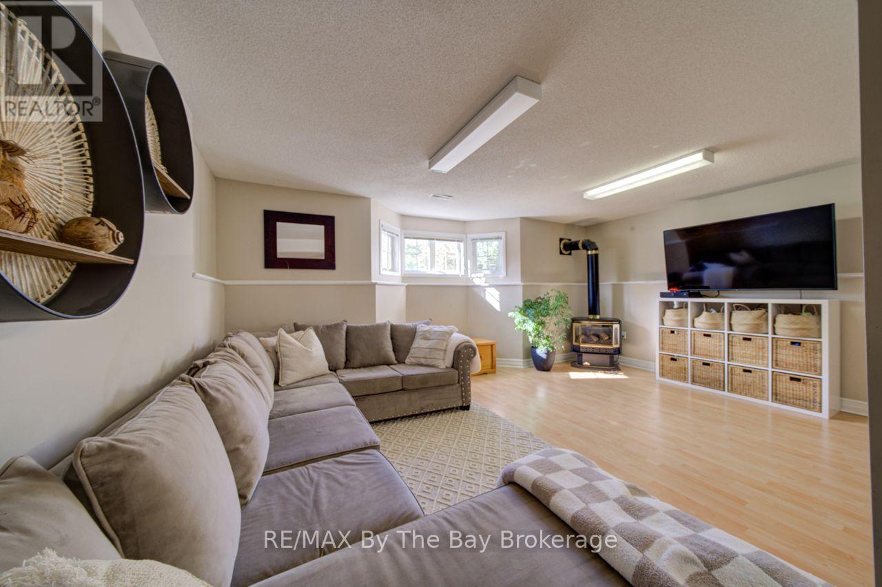 29 Downer Crescent, Wasaga Beach, ON