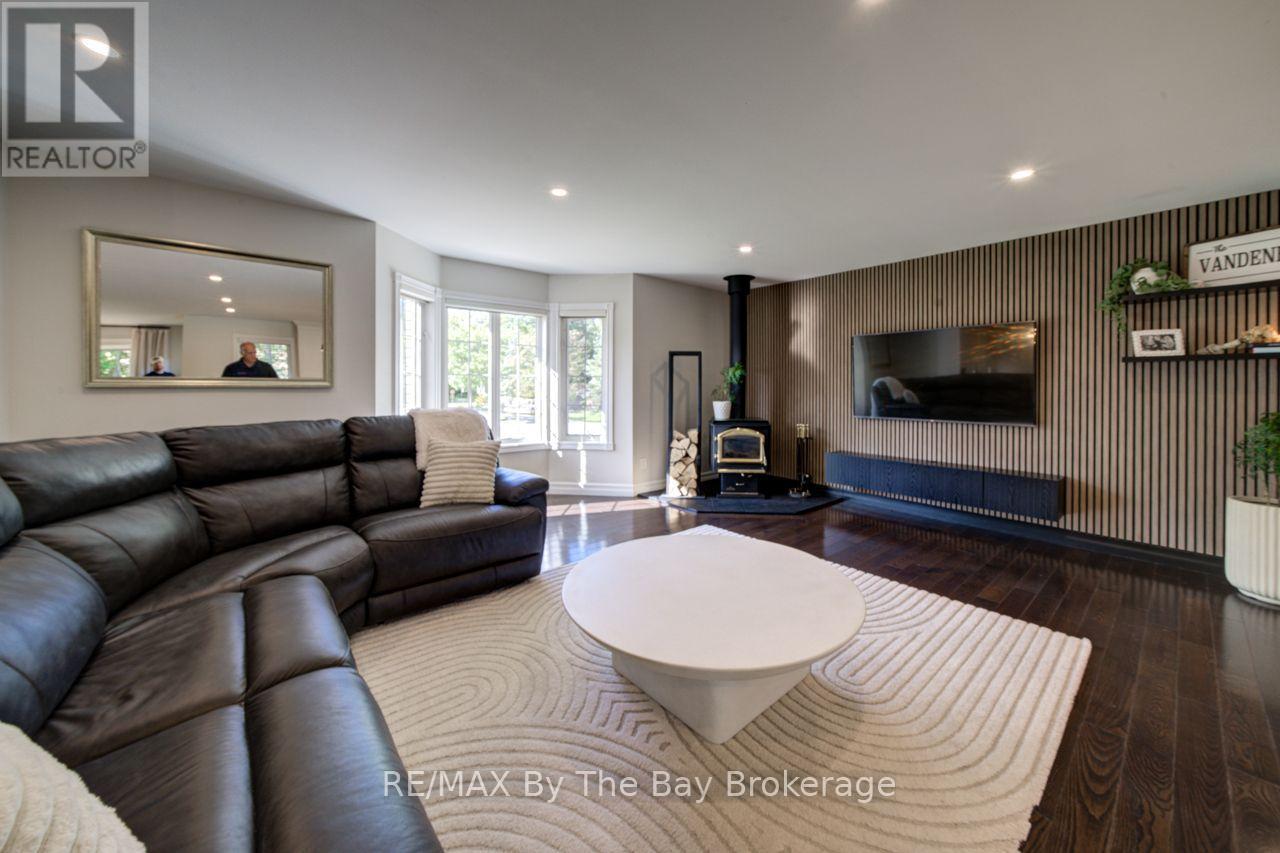 29 Downer Crescent, Wasaga Beach, ON