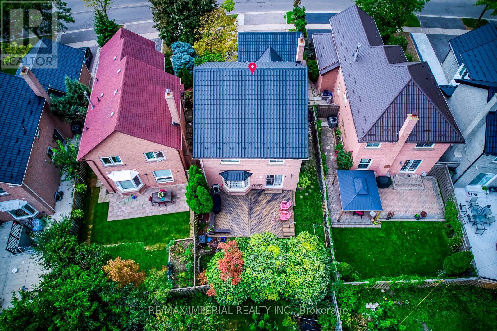 301 Kingsbridge Garden Circle, Mississauga, ON