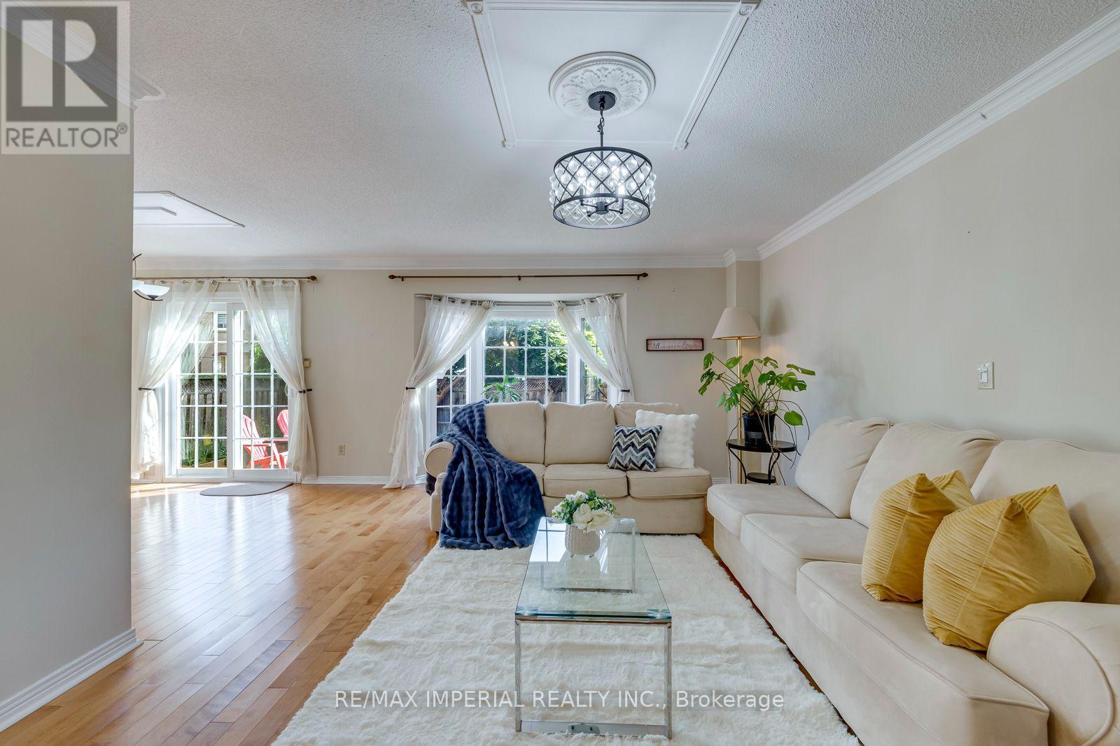 301 Kingsbridge Garden Circle, Mississauga, ON