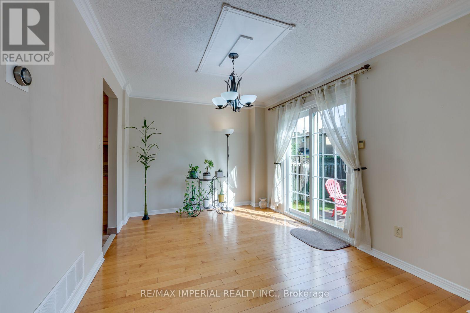 301 Kingsbridge Garden Circle, Mississauga, ON