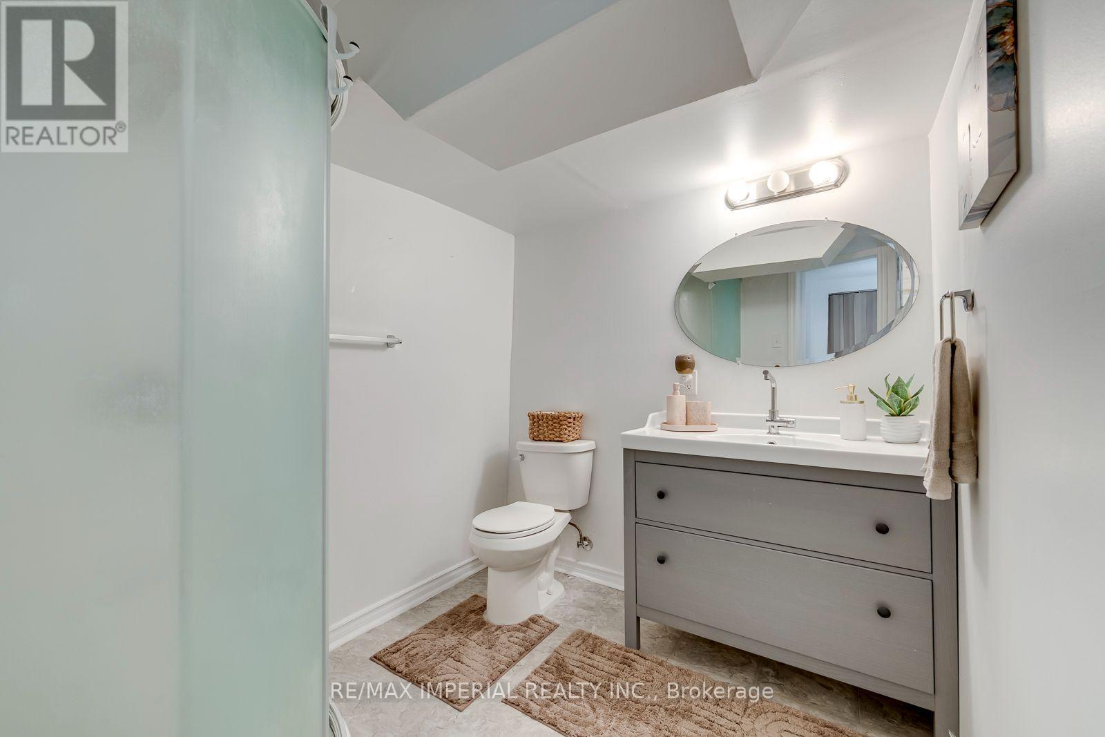 301 Kingsbridge Garden Circle, Mississauga, ON