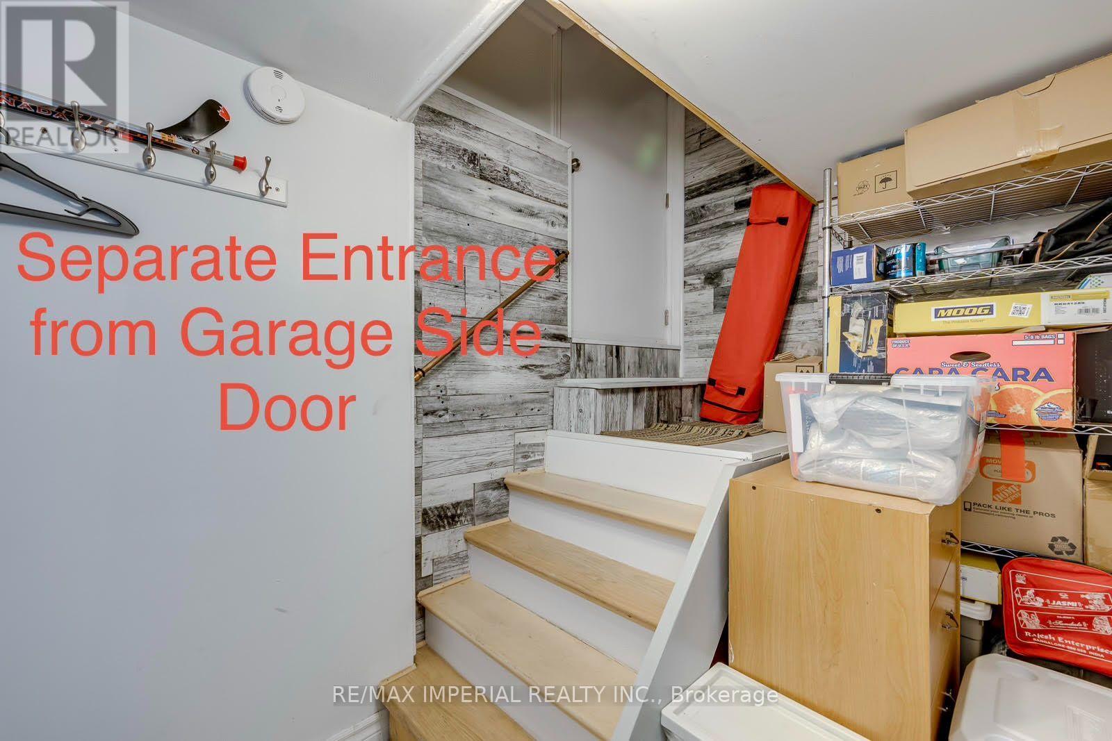 301 Kingsbridge Garden Circle, Mississauga, ON