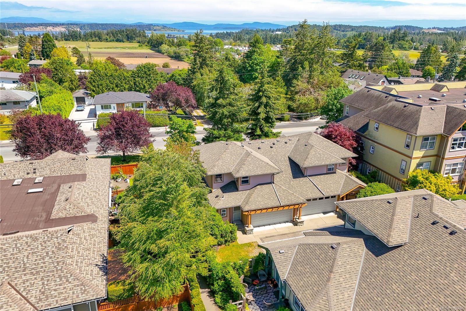 1963 Polo Park Crt, Central Saanich, BC