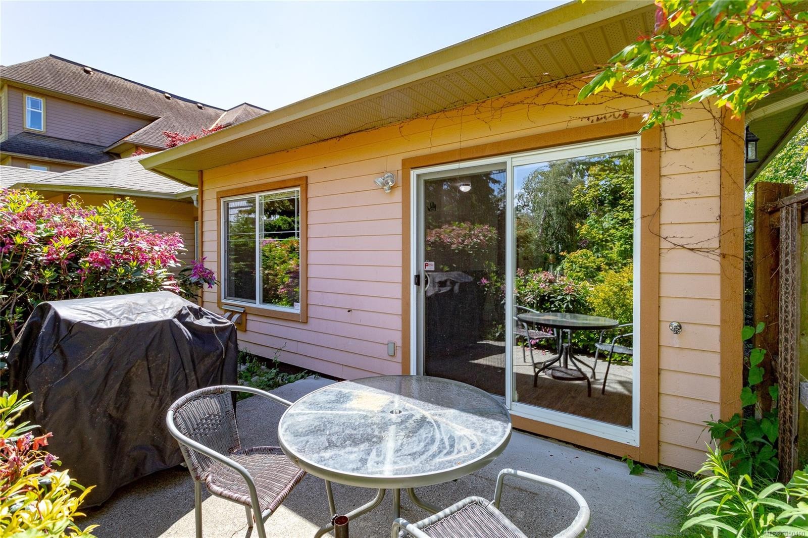 1963 Polo Park Crt, Central Saanich, BC