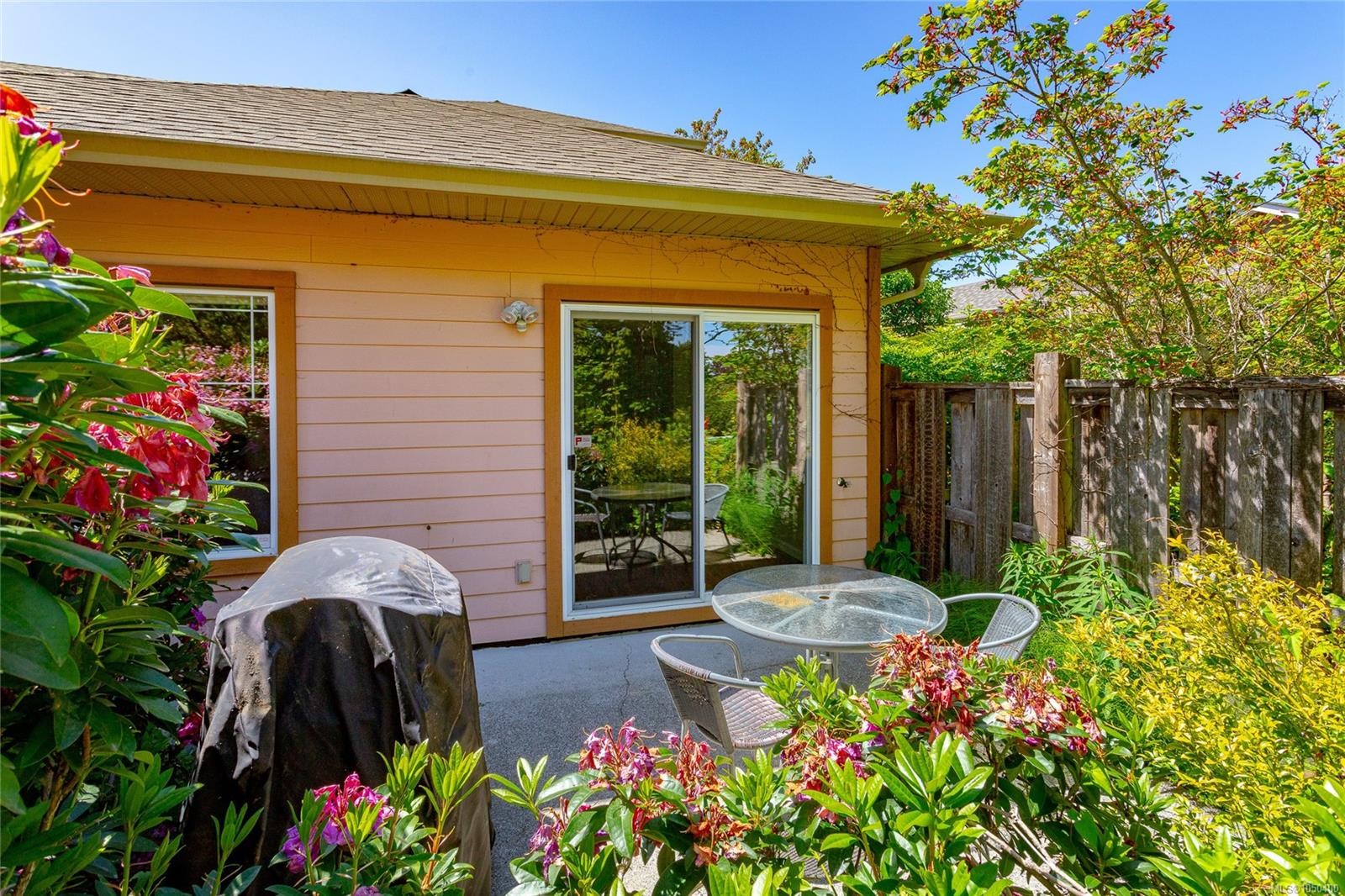 1963 Polo Park Crt, Central Saanich, BC