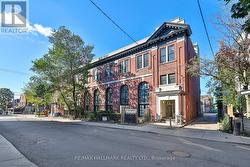 205 - 394 EUCLID AVENUE Toronto, ON M6G 2S9
