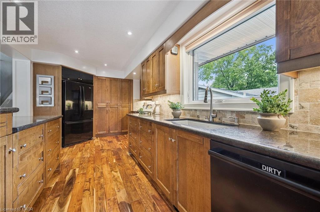112 Margaret Avenue N, Waterloo, ON