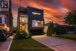 1139 GLENGROVE AVENUE W Toronto, ON M6B 2K5