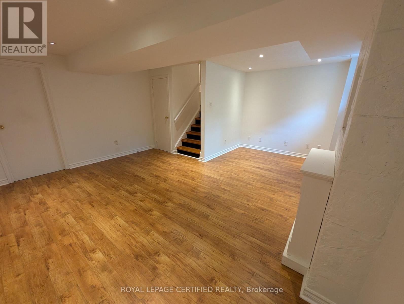 8 James Street, Mississauga, ON