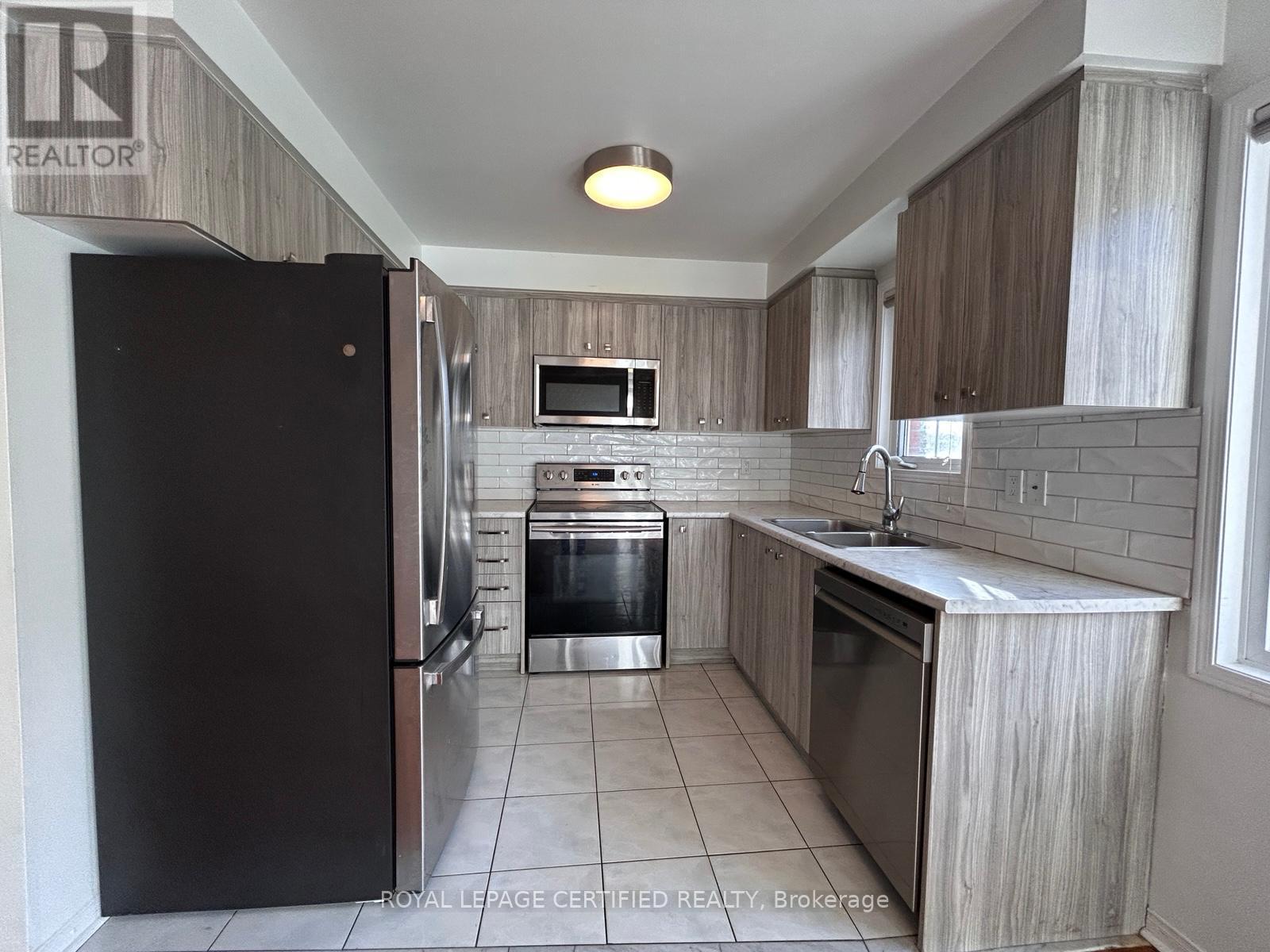 8 James Street, Mississauga, ON