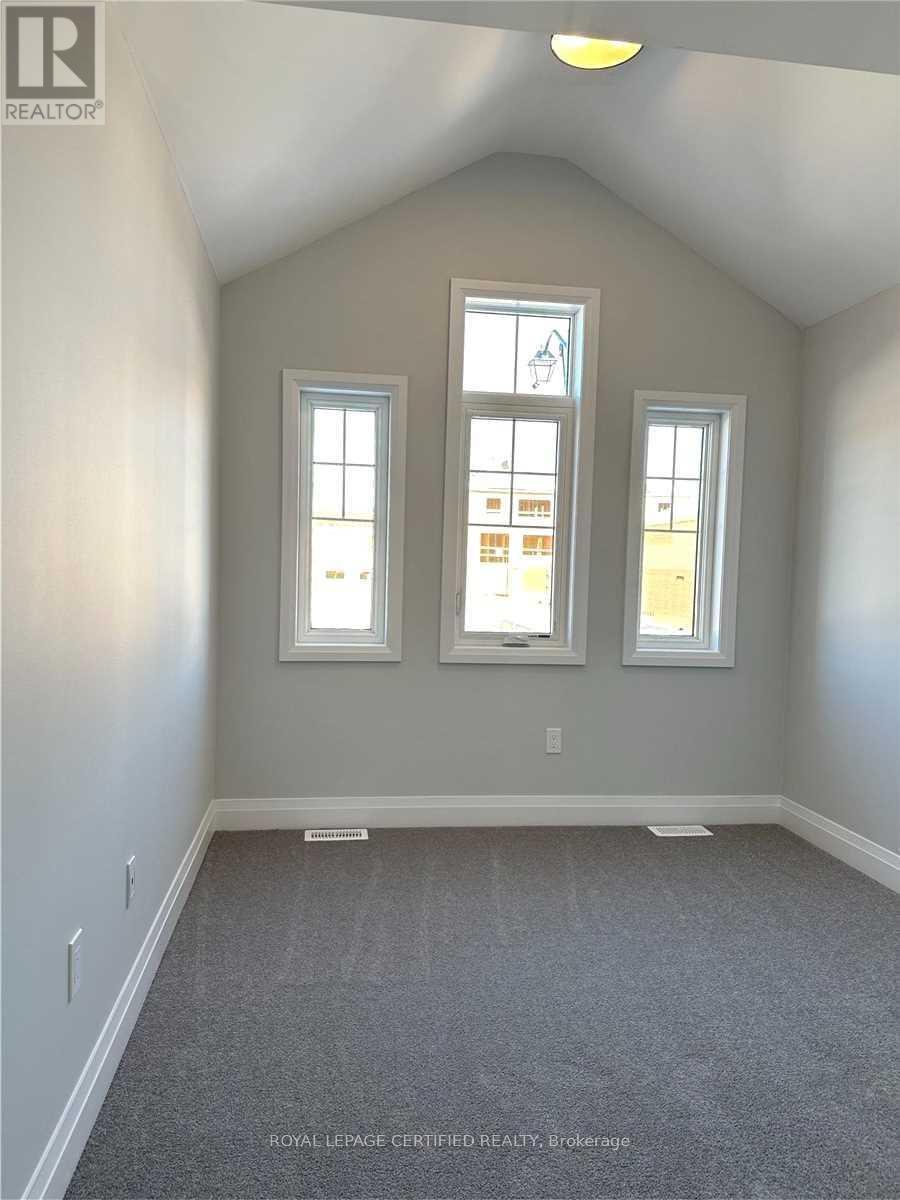 30 Periwinkle Road, Springwater, ON