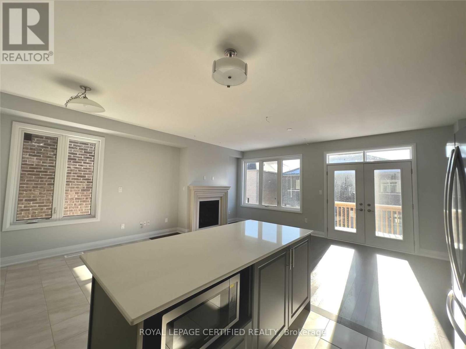 30 Periwinkle Road, Springwater, ON