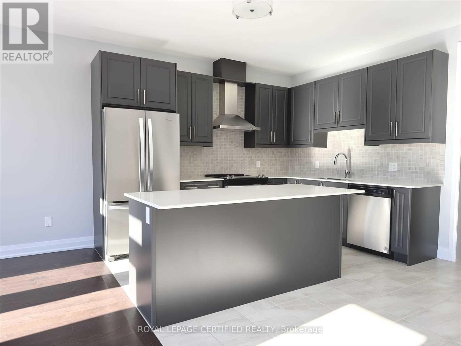 30 Periwinkle Road, Springwater, ON