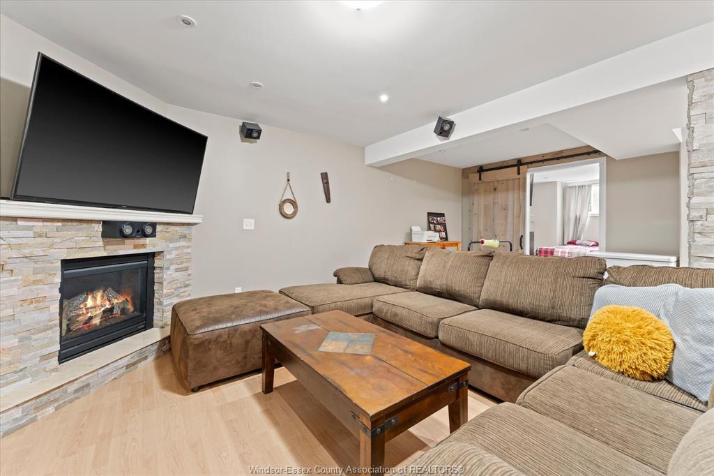 98 Hazel Crescent, Kingsville, ON